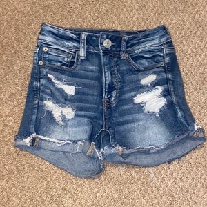 American Eagle women’s ripped jean shorts